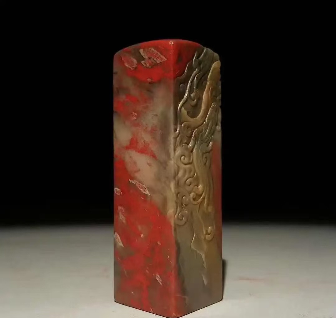 鶏血石